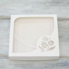 Коробка для пряников 16х16х3 (весенние цветы), белая
